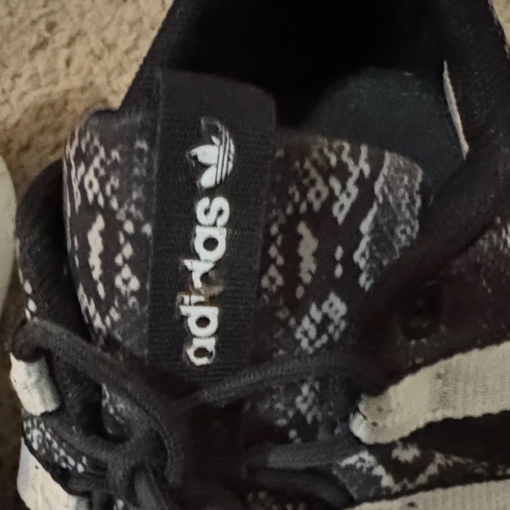 adidas Black and White Snake-Pattern Running Shoes - Picture 2 of 6